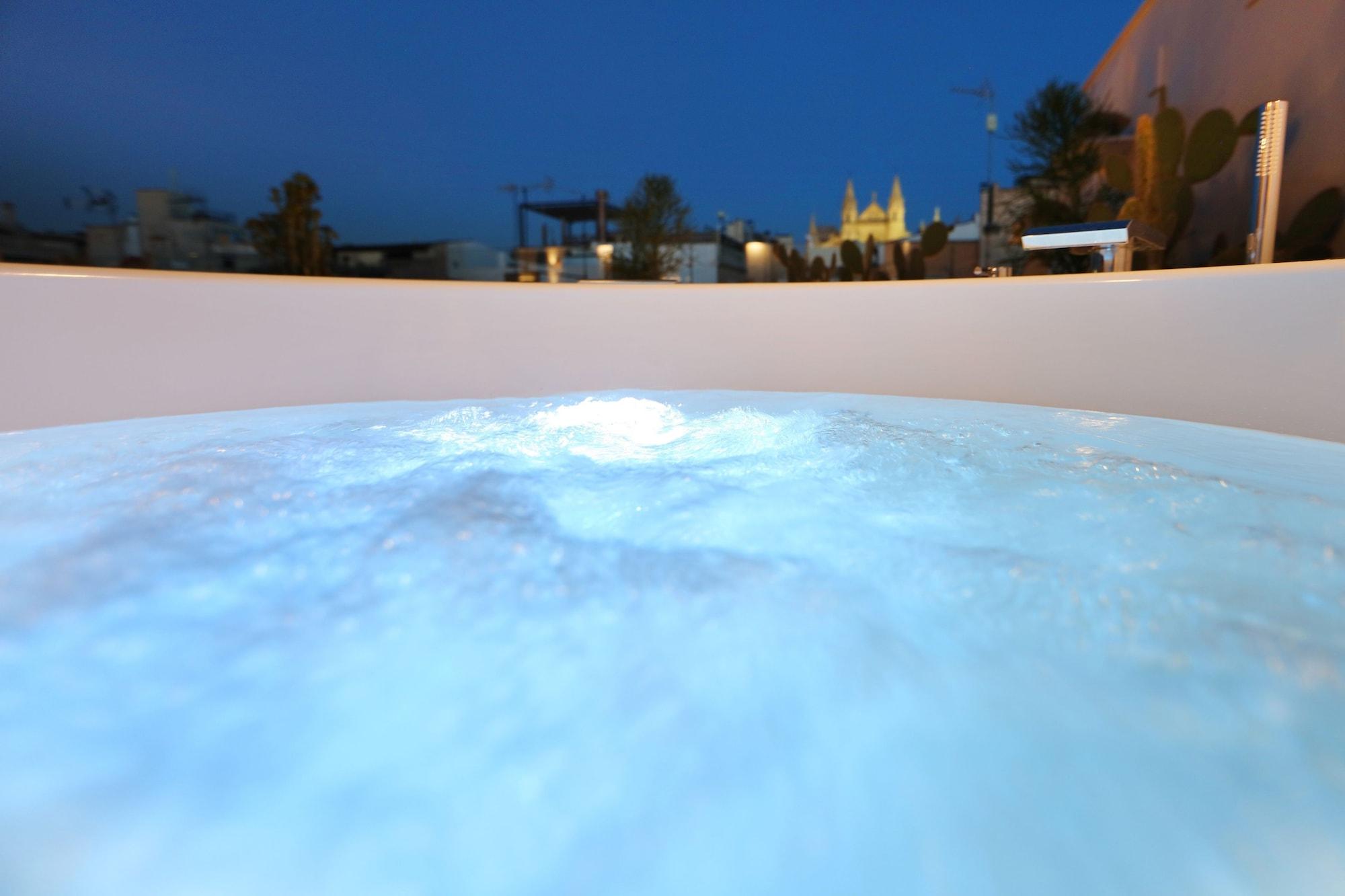 Bo Hotel Palma Dış mekan fotoğraf "The view of the city from the bathtub"